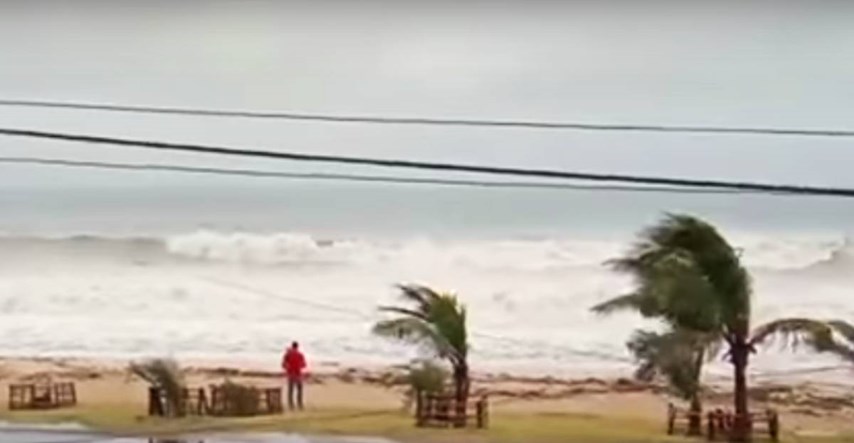 Snažna tropska oluja pogodila Mozambik. Evakuirano 30.000 ljudi